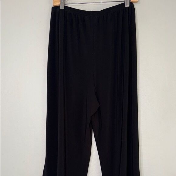 Flowy Black Wide Leg Pants for Versatile Style - Picture 7 of 8